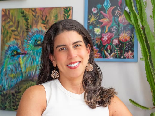 La diseñadora gráfica colombiana Mildred Bernal celebra la versatilidad como su firma