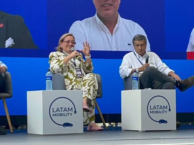 Transcaribe presentando como caso de éxito por ser impulsado con energías limpias