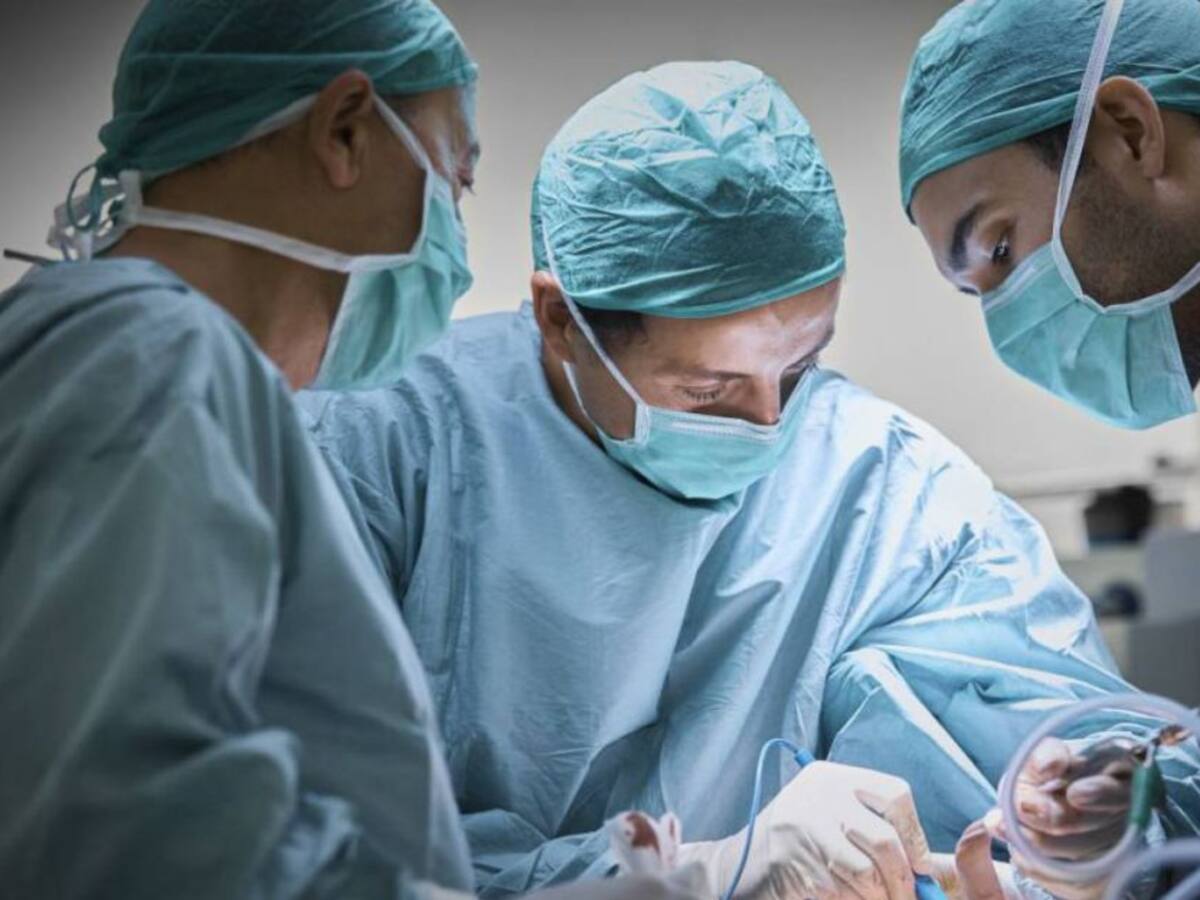 Un médico y una enferma mueren por COVID-19 en menos de 24 horas