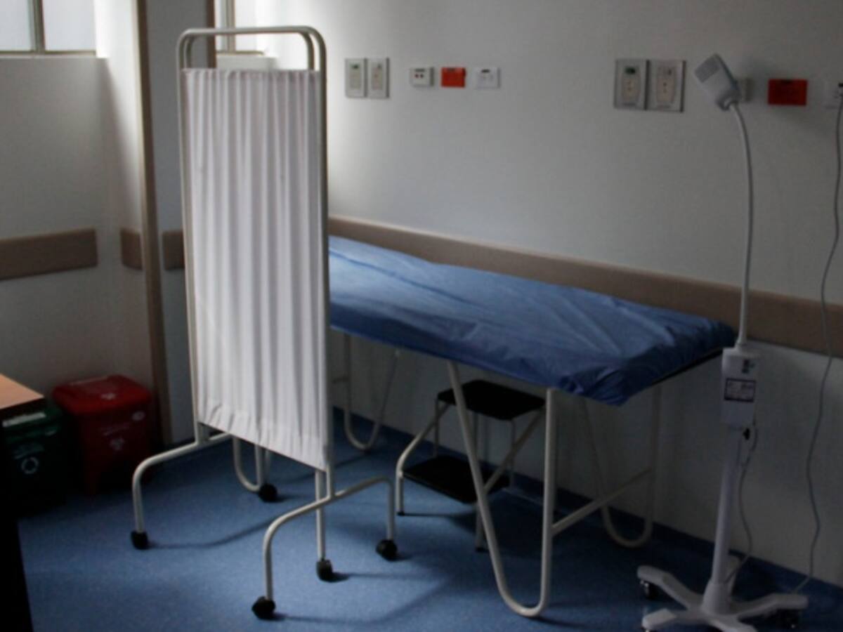 Denuncian trabas en servicios de salud para limitar los abortos