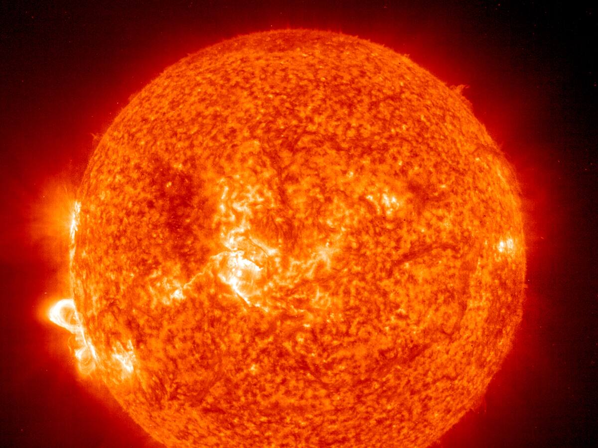 Erupción extrema en una estrella similar al Sol: aumentó su brillo en tan solo unas horas