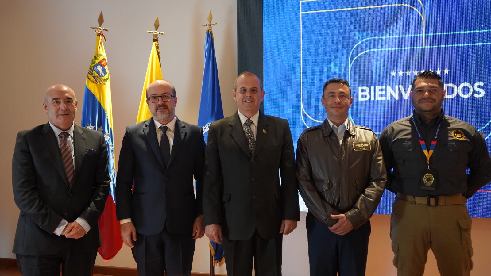 Foto de: Aerocivil. Director general de la Aeronáutica Civil y el presidente delInstituto Nacional de Aviación Civil de Venezuela.