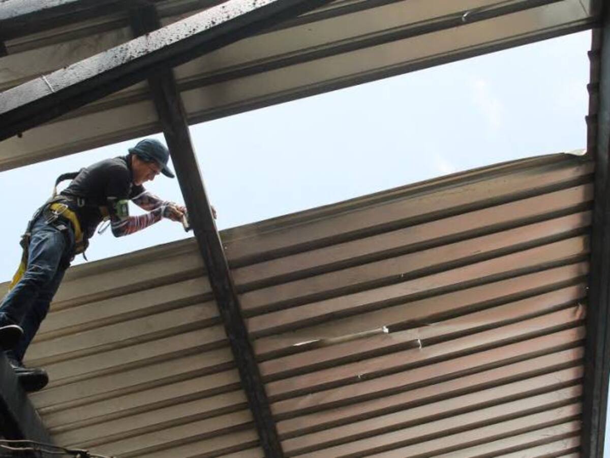 Comenzó la instalación del techo en mercados La Magola y Playón