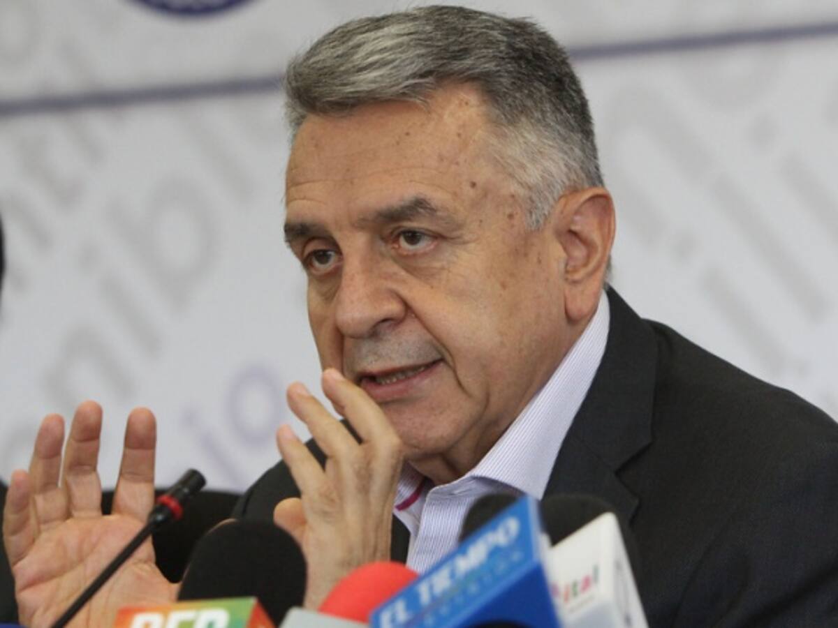 Mintrabajo anuncia sesiones informales para buscar concertación al salario mínimo