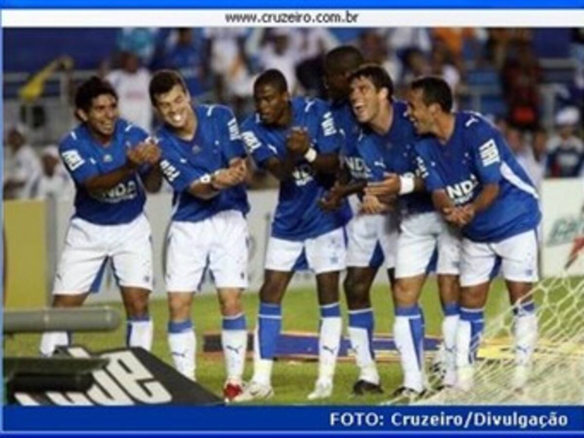Estudiantes y Cruzeiro empatan en primer partido por la final de la Libertadores