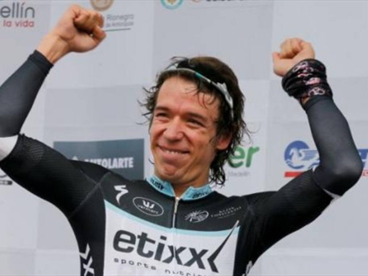 Esteban Chaves se mantiene como el mejor colombiano en la general del Giro