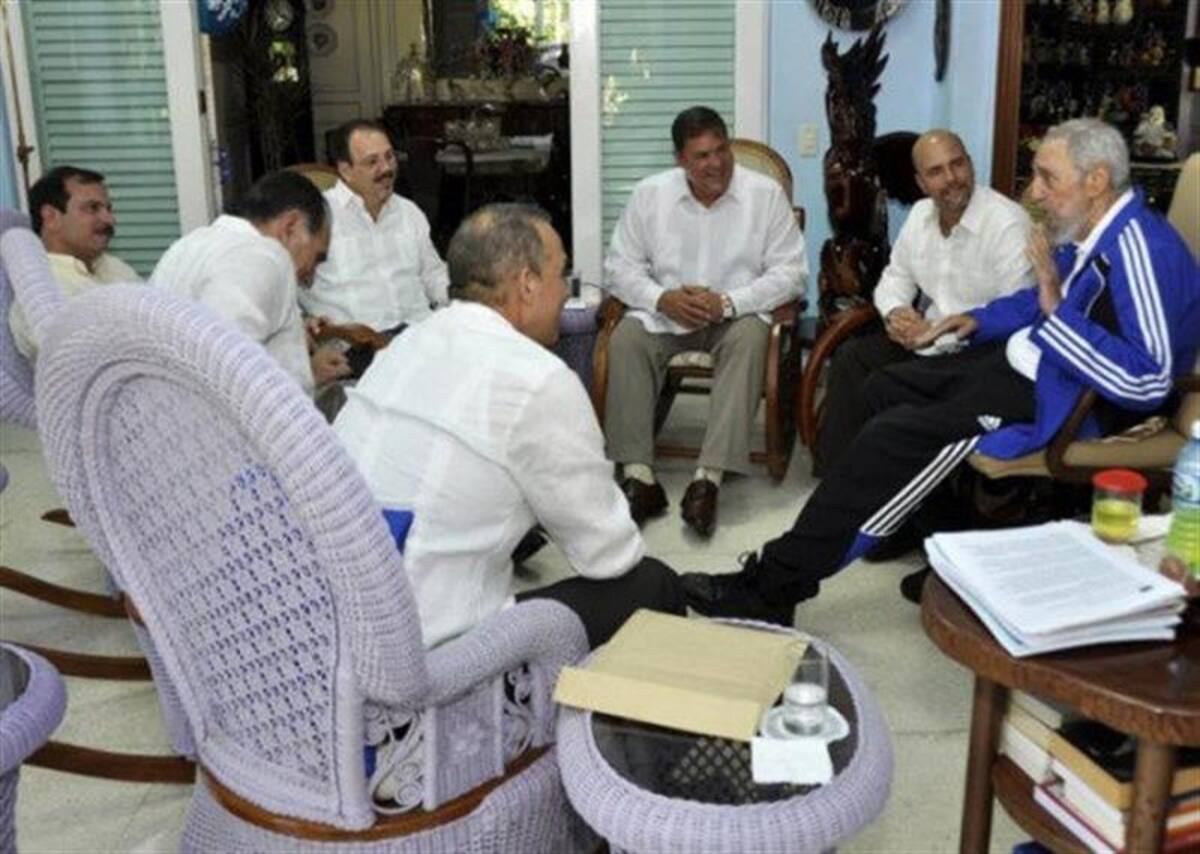 Encuentro entre Fidel Castro y 'Los Cinco'.