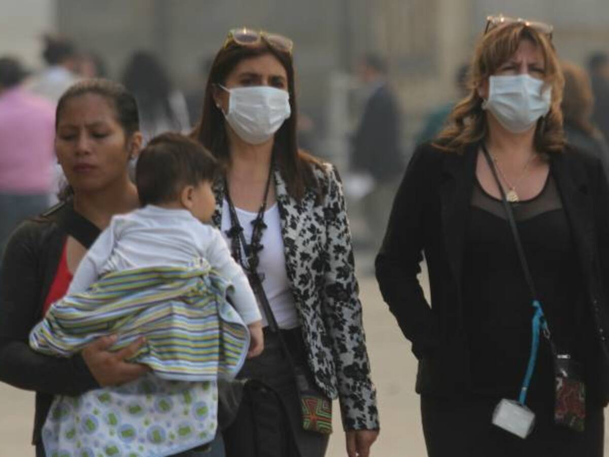 Recomiendan tapabocas o telas húmedas sobre la nariz por humareda en Bogotá