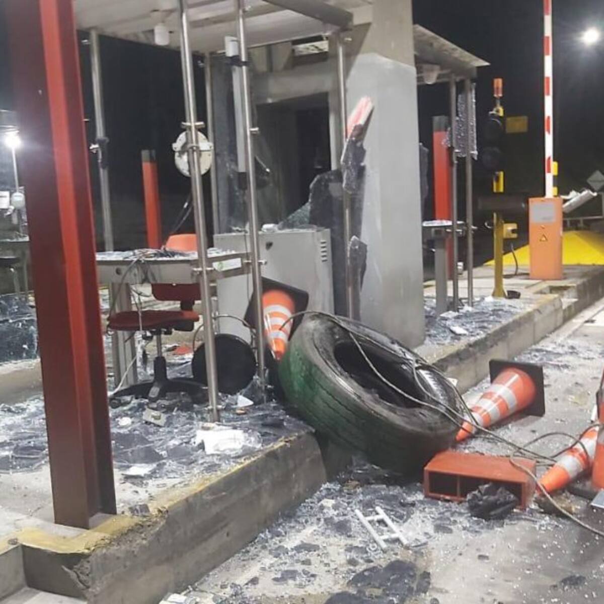 Actos de vandalismo se registran en los peajes de Irra y Tarapacá 1 y 2