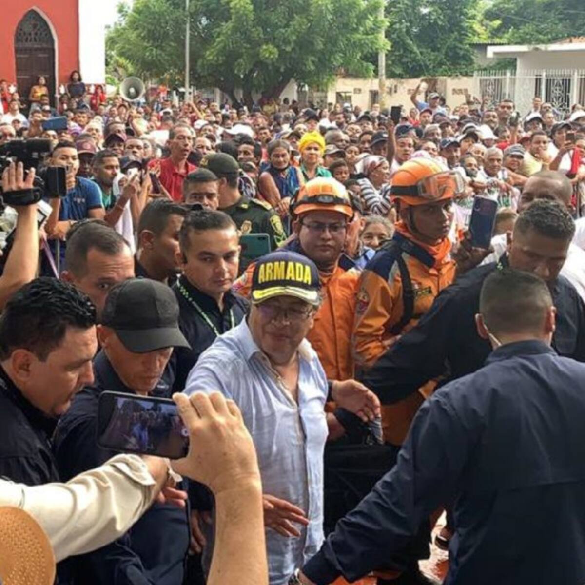 Petro propone reubicaciones voluntarias por riesgo del Canal del Dique