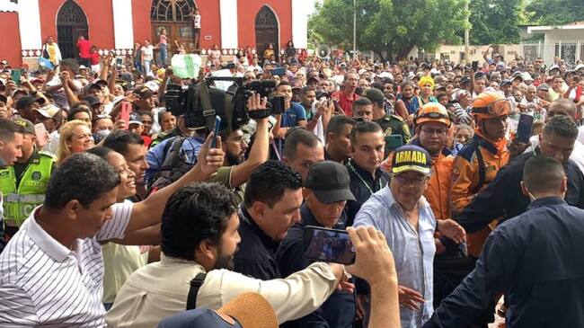 Gustavo Petro en su visita a Santa Lucía, Atlántico.