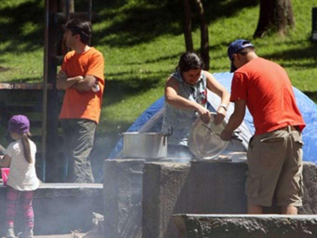 En fotos: Bogotanos comienzan el año con los típicos paseos de 'olla'