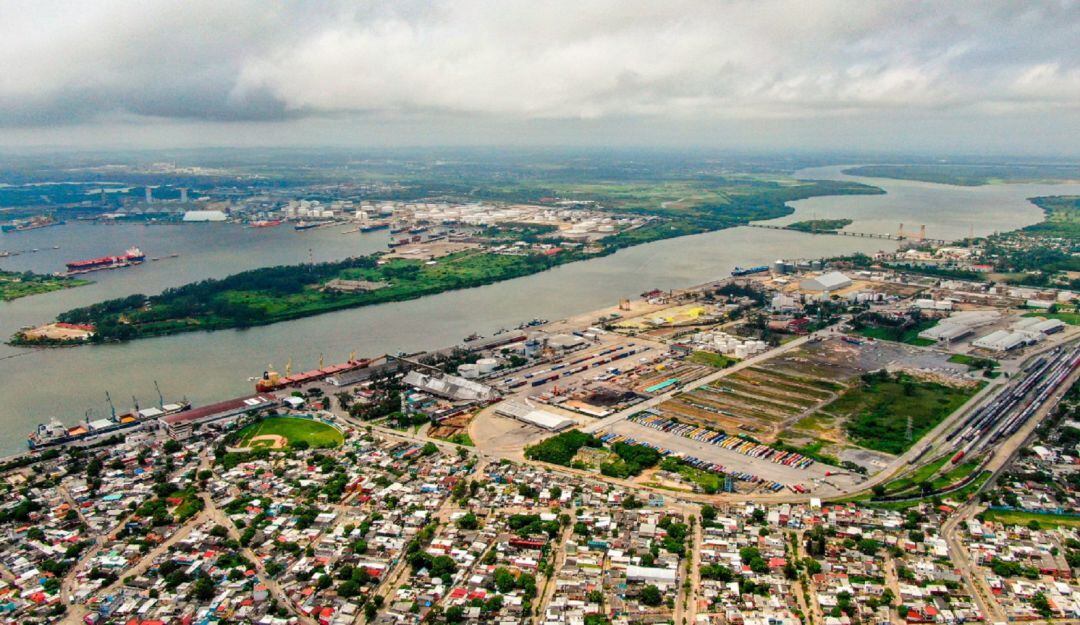 ¿Un ovni o el cohete chino? En México cae un extraño objeto metálico