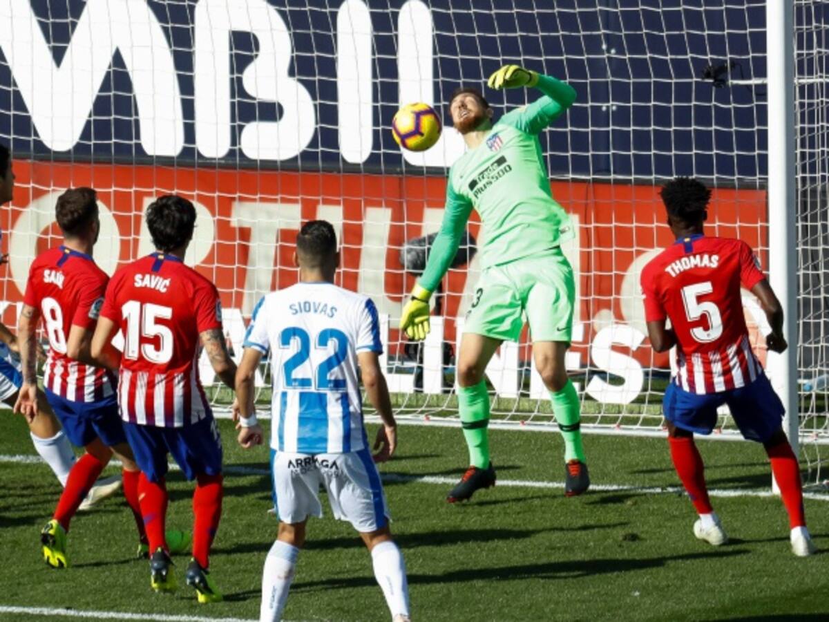 El argentino Guido Carrillo frustra al Atlético con Santiago Arias