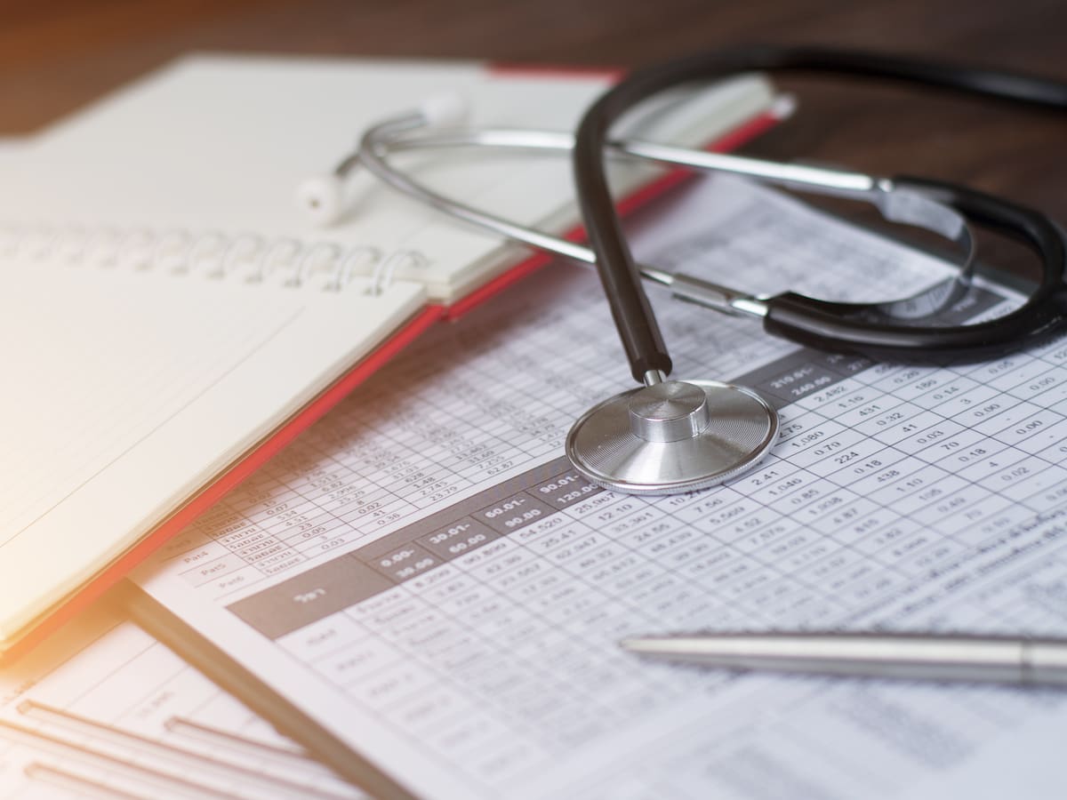 Egresados de la FUCS exigen el cumplimiento de la Ley de Residentes