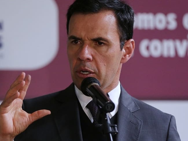 Las razones del Gobierno para tratar de "extemporánea" propuesta de Humberto De La Calle