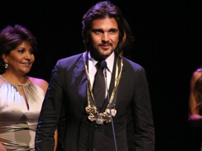 Miguel Bosé y Juanes, mensajeros de la paz en Ginebra