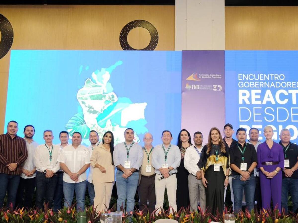 Alcaldes y gobernadores pidieron al presidente suspender el cese al fuego bilateral