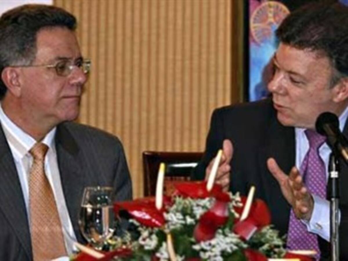 Santos asumirá como presidente de la U, tras renuncia de Restrepo