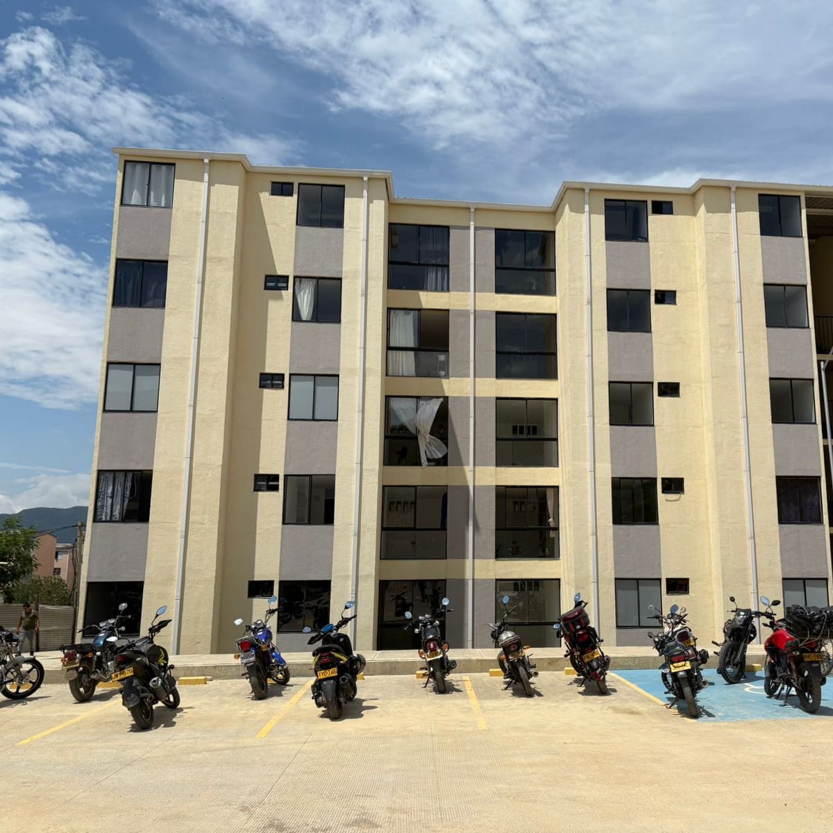 UNGRD entrega apartamentos a damnificados del barrio 23 de Enero de Cúcuta