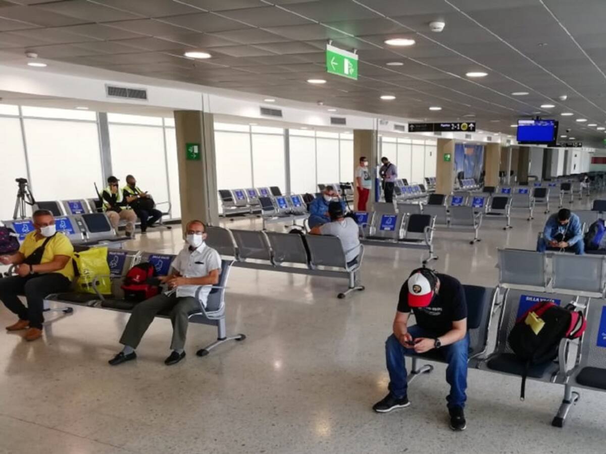 Con prueba piloto comenzó apertura aérea en el oriente del país
