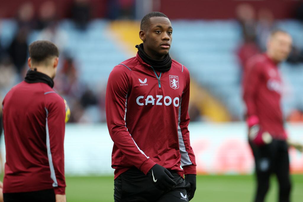 Jhon Jader Durán previo a un partido con el Aston Vila (Photo by Catherine Ivill/Getty Images)
