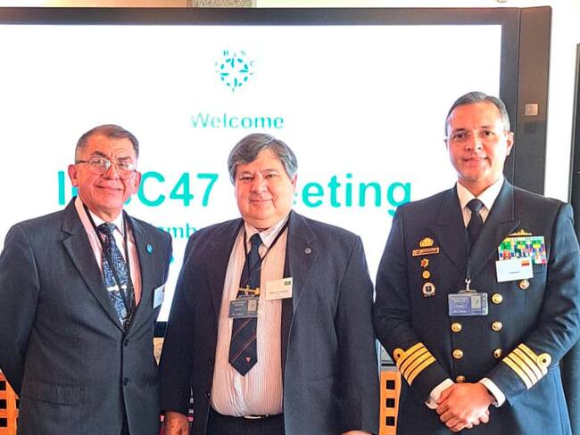 Escuela Naval de Cadetes recibe recertificación del curso de hidrografía categoría "A"