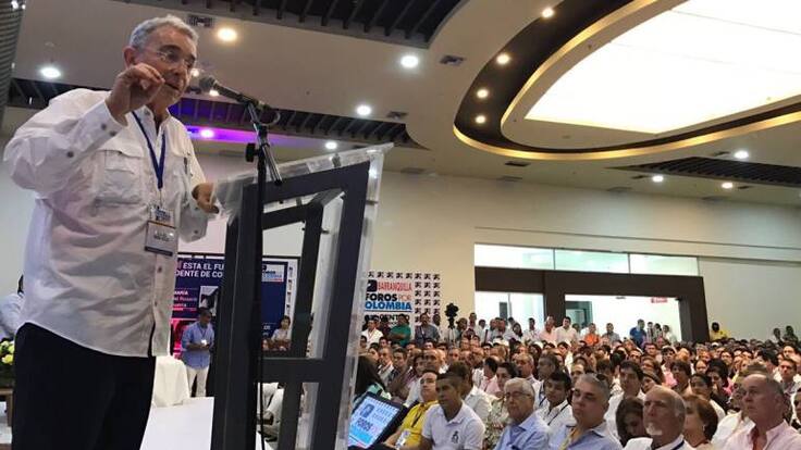 Daniel Samper Ospina no es violador de niños ni pornógrafo: Uribe