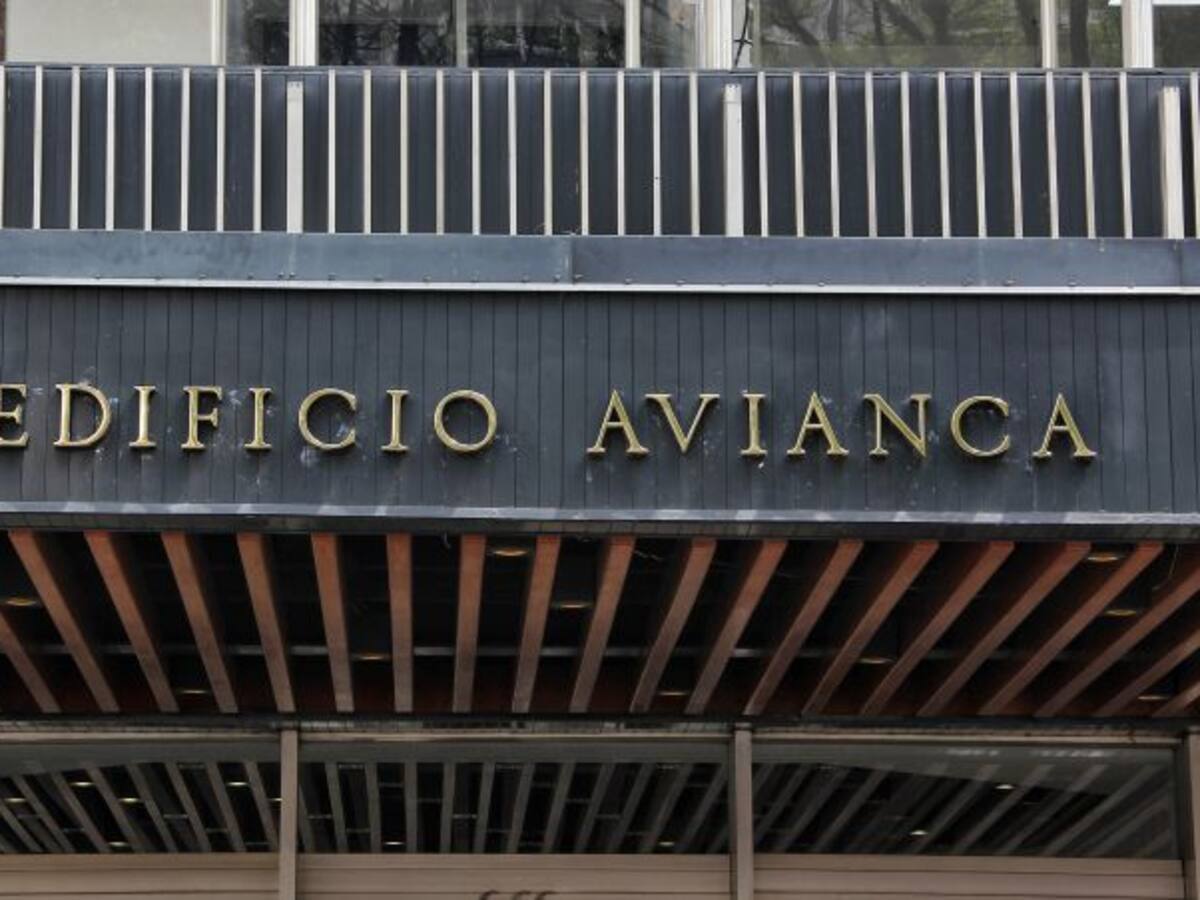 Evacúan edificio de Avianca por un escape de gas