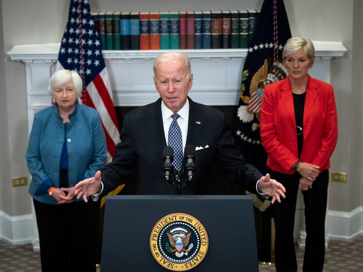 Biden acusa a compañías petroleras y gas de “lucrarse con la guerra” rusa en Ucrania