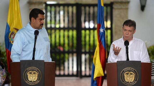 Desde mediados de noviembre, Nicolás Maduro ha hecho públicas esas acusaciones del supuesto bloqueo en medicamentos por parte de Juan Manuel Santos. Foto: Getty Images