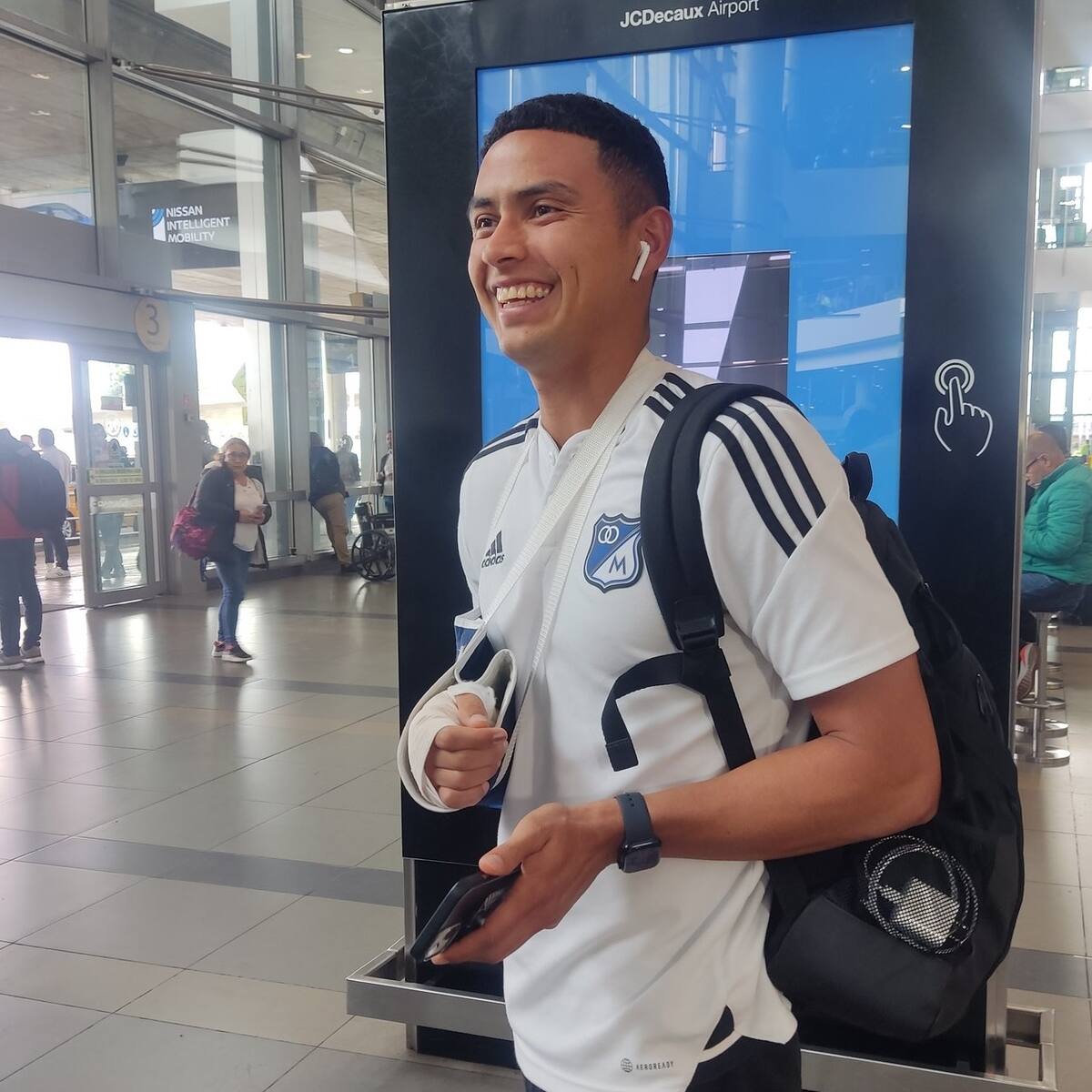 Stiven Vega sufrió una fractura en el puño derecho y será operado