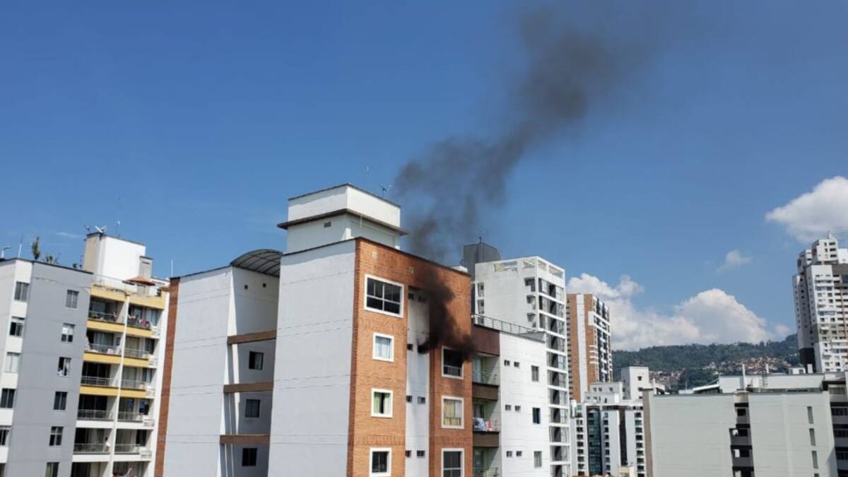 VIDEO: Se incendió apartamento en el centro