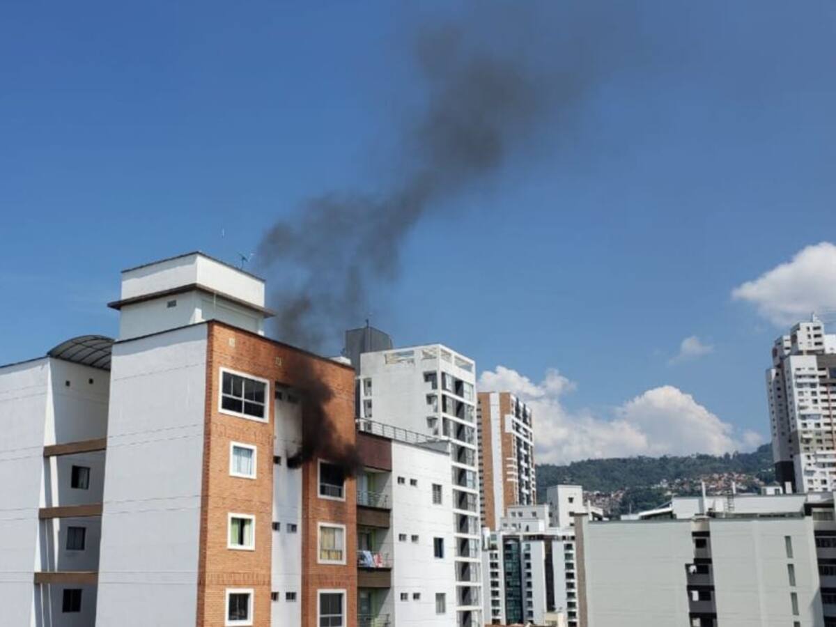 VIDEO: Se incendió apartamento en el centro