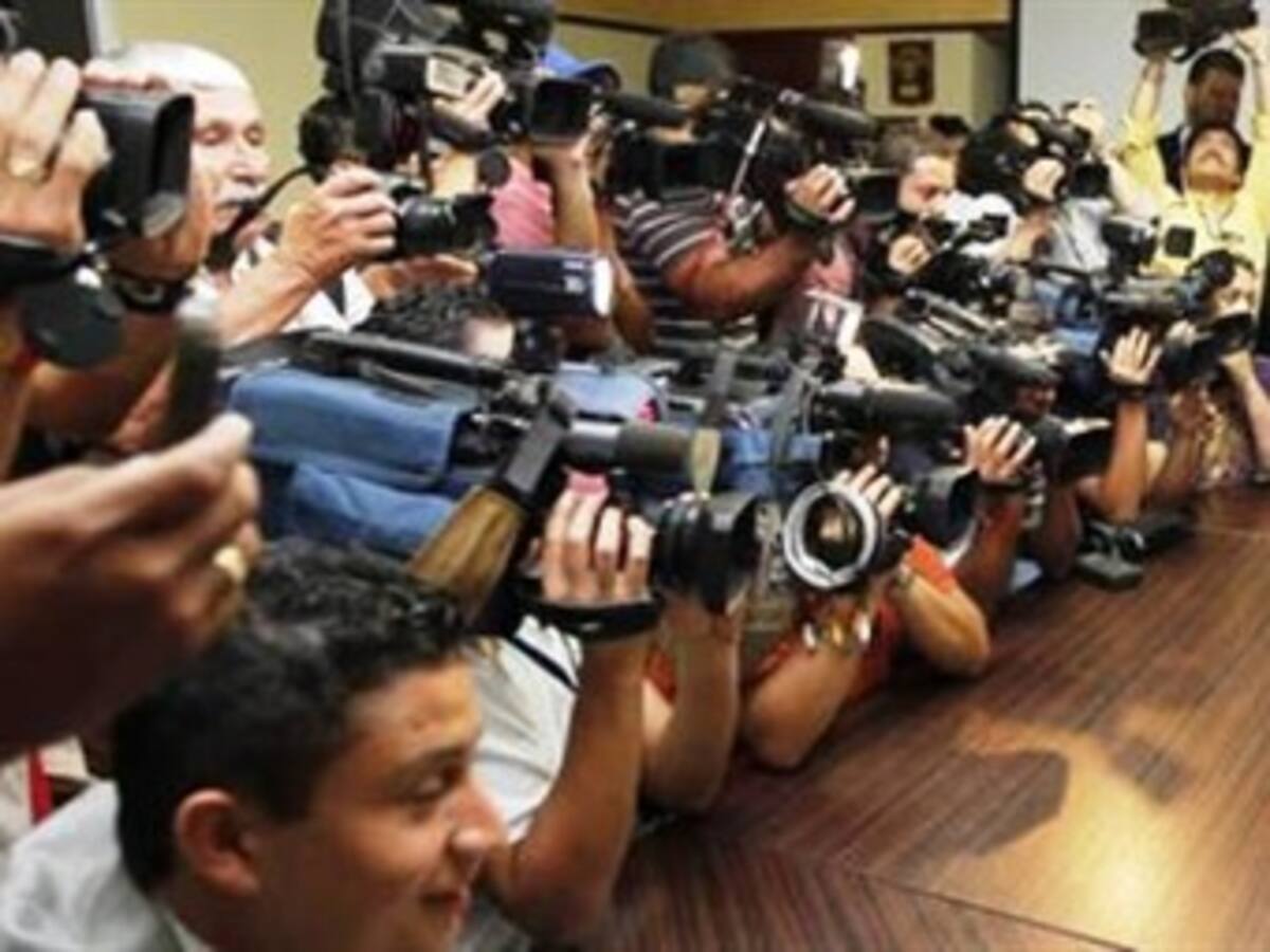 Polémica Ley Mordaza de Ecuador entra en vigor hoy