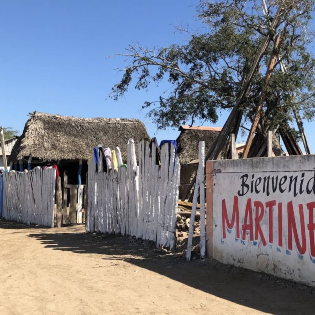 Cae la noche en Martinete y sus pobladores encienden las velas