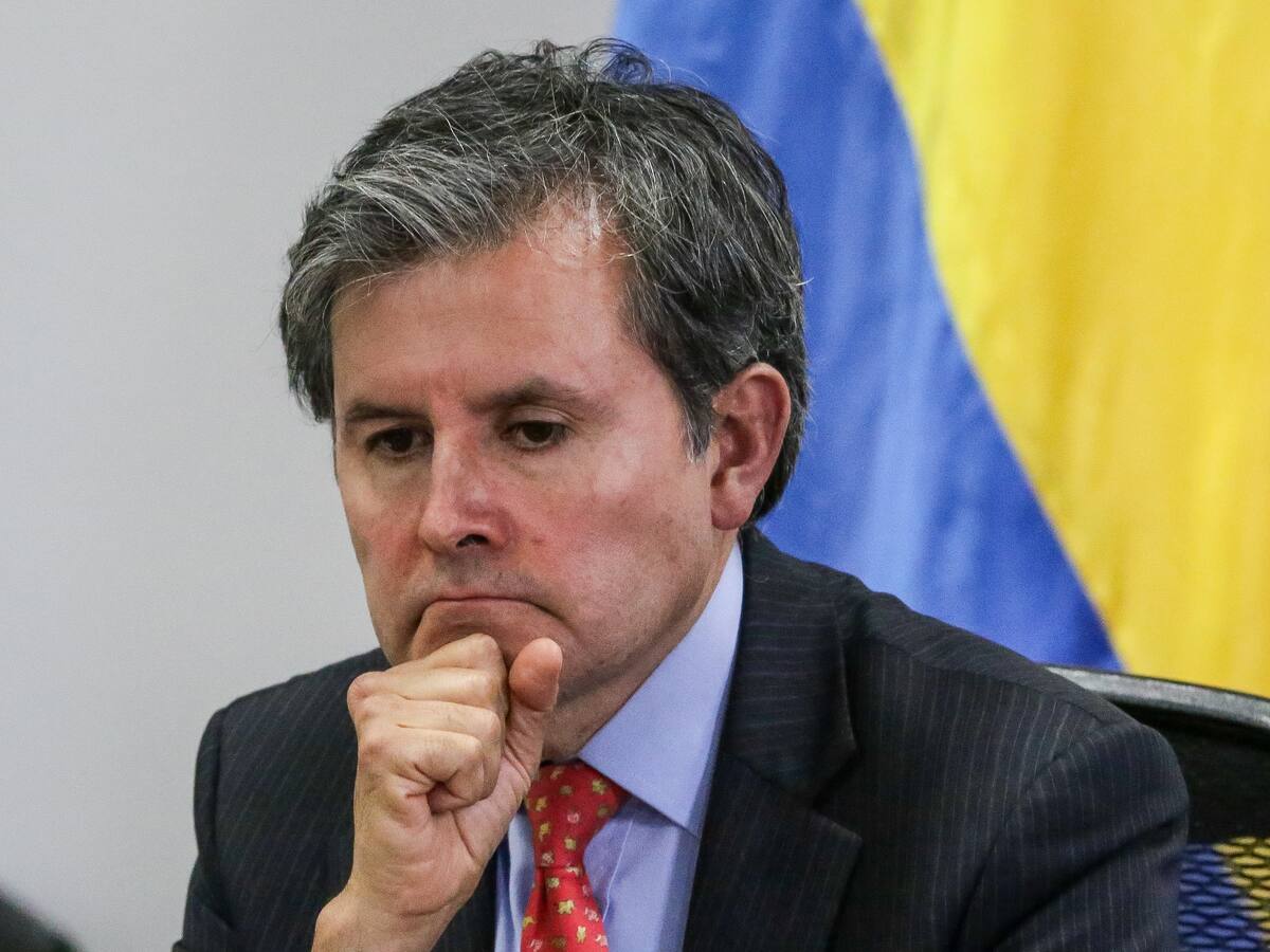 José Roberto Acosta, director de Crédito Público de MinHacienda, dejaría su cargo: esta es la razón