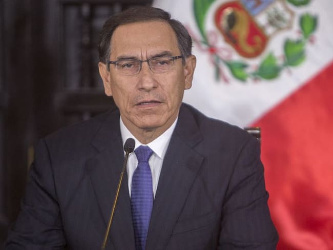 Congreso peruano destituye al presidente Martín Vizcarra