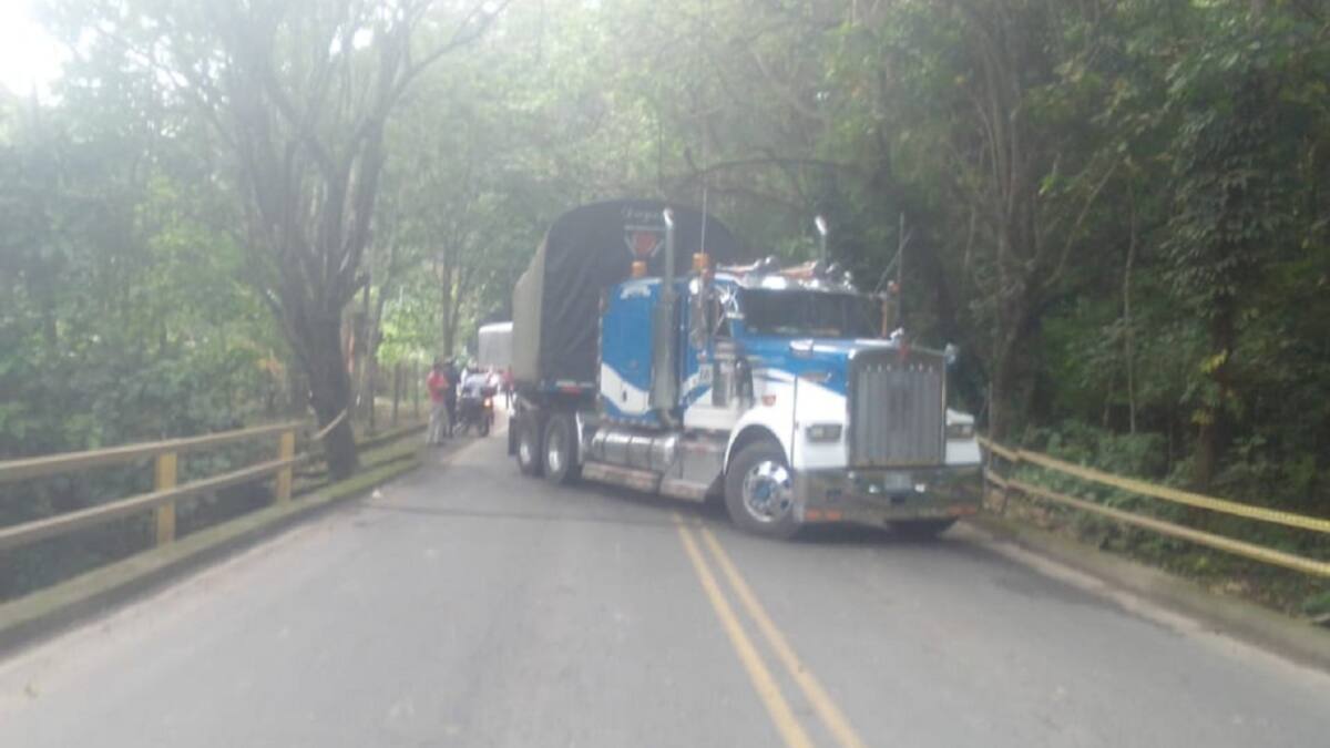 Restringida la vía entre Cúcuta y costa atlántica por amenaza de explosivos