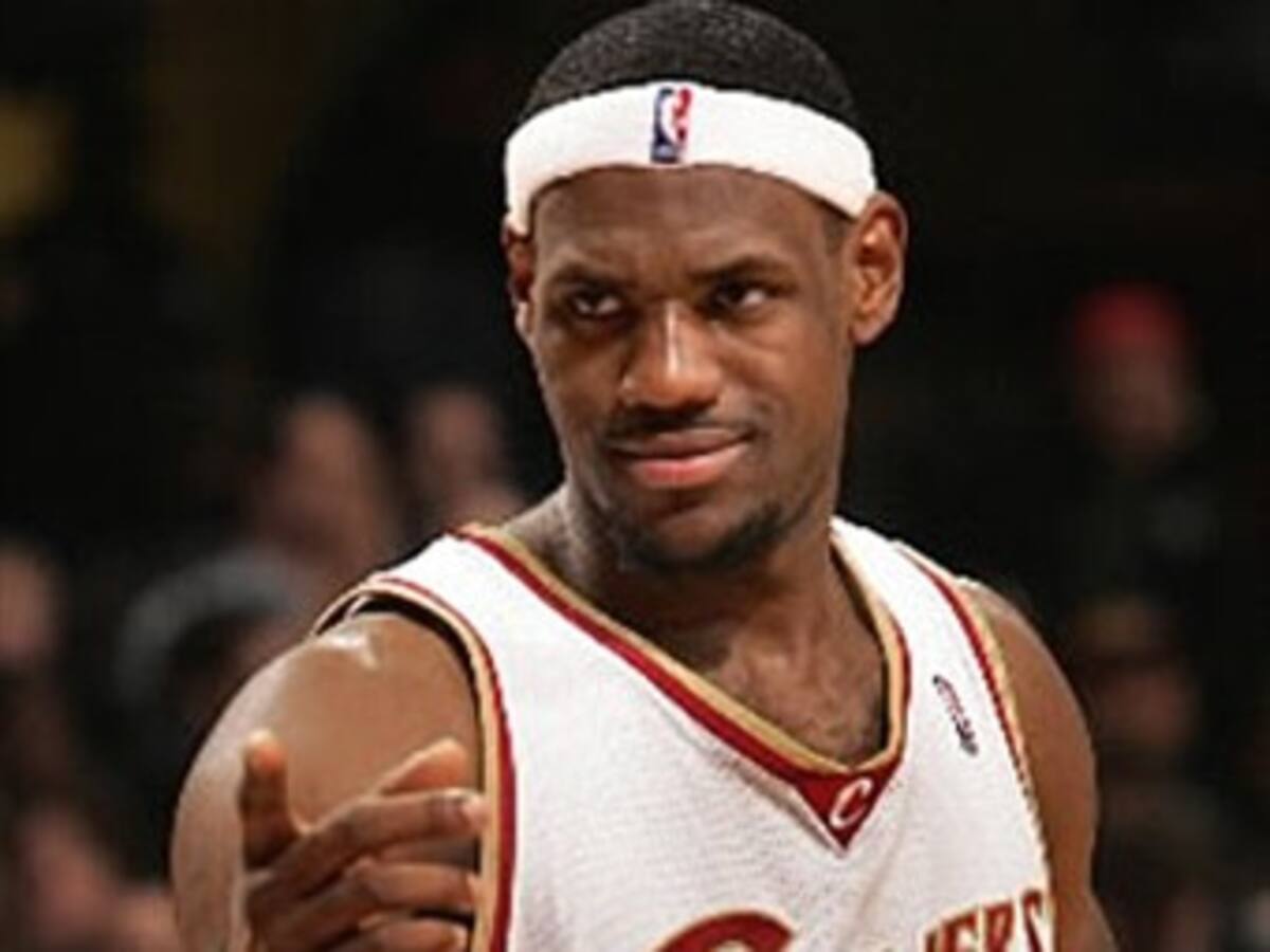 LeBron James operado de un quiste en su mandíbula