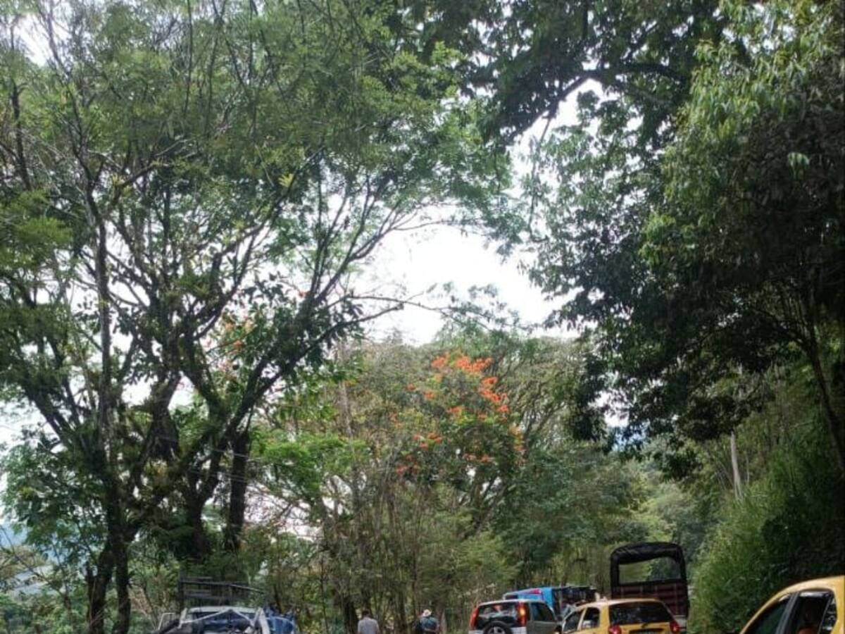 Veintidós personas resultaron heridas en aparatoso accidente de tránsito