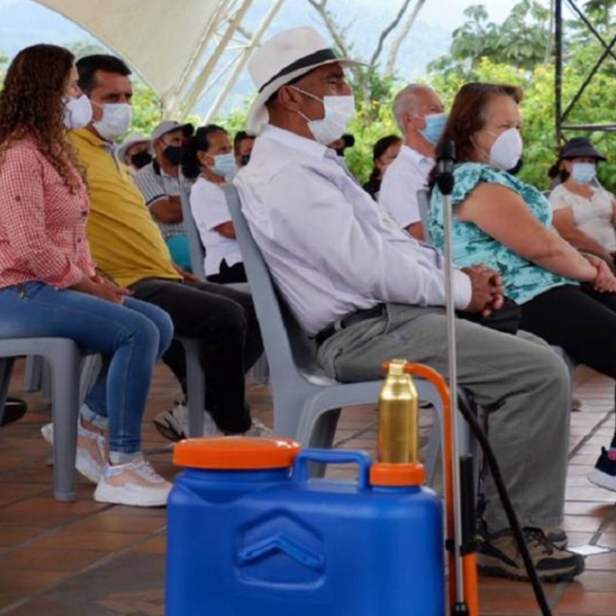 Apoyo económico y técnico para los caficultores de Manizales