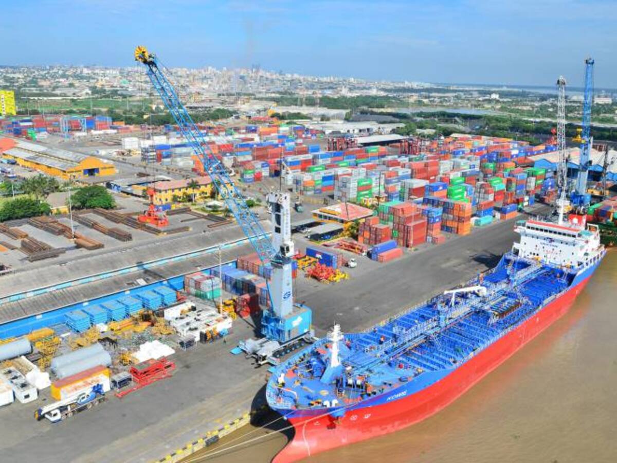Portuarios buscan draga permanente en el Puerto de Barranquilla