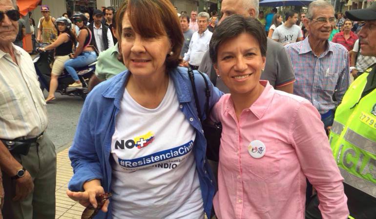 La senadora presentó además en Armenia su libro Adiós a la Farc ¿y ahora qué?