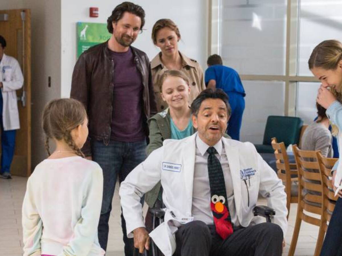 Jennifer Garner y Eugenio Derbez le apuestan a la fe con "Miracles From Heaven"