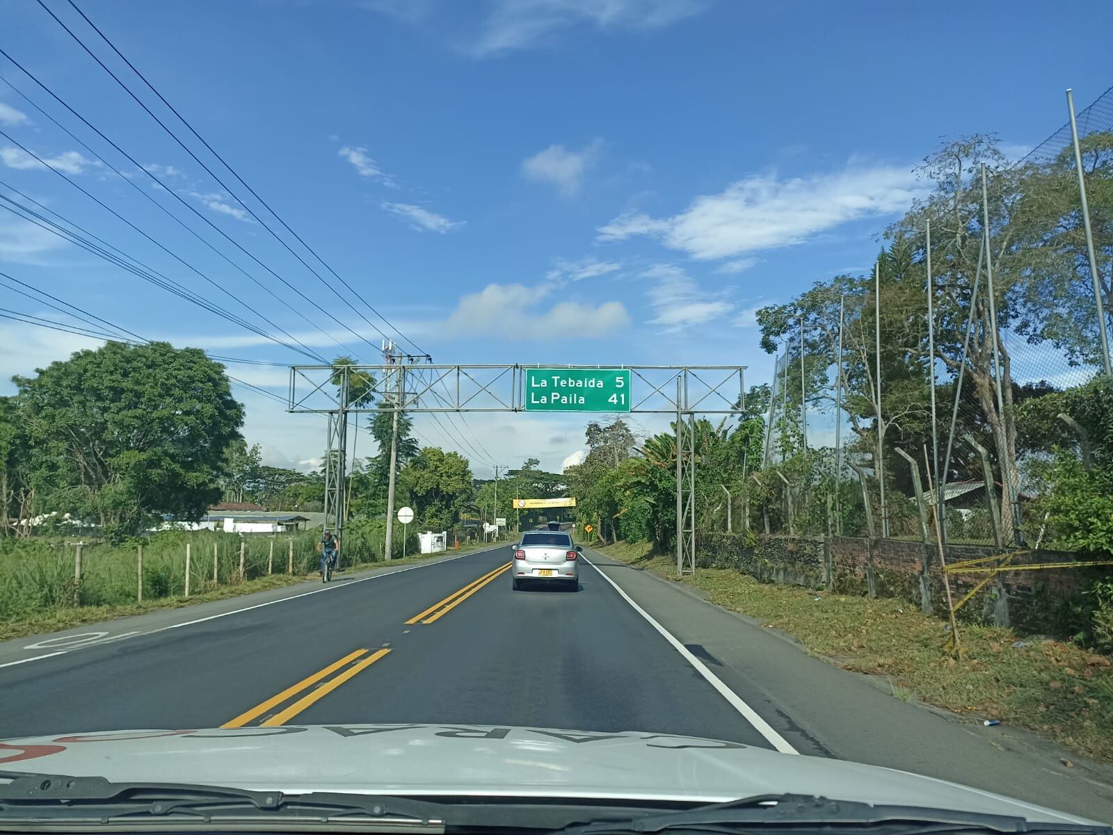 Hermosos paisajes del Quindío en la vía hacía el Valle del Cauca.