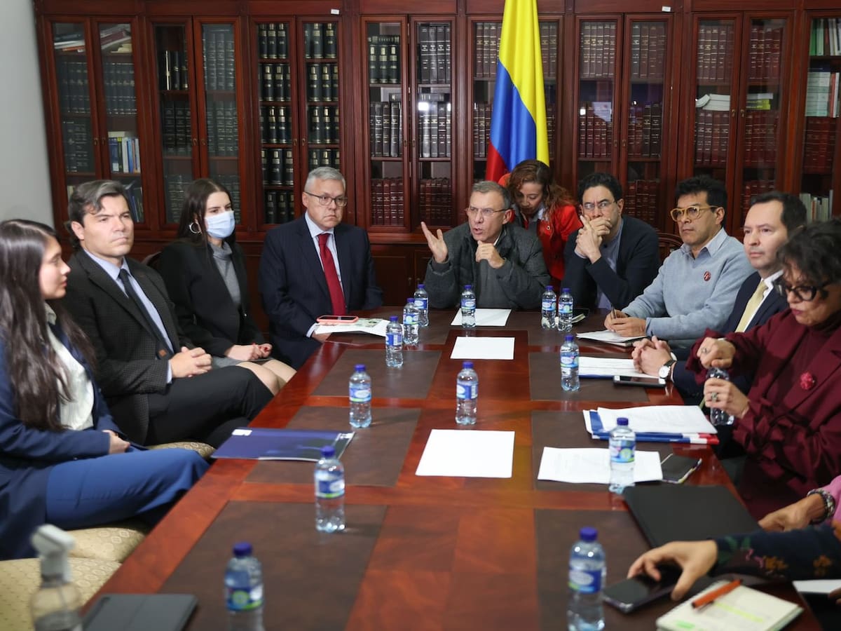 El abogado que está tras el plan de Paz Total