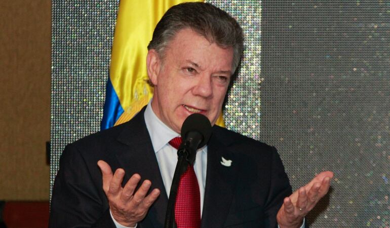 El presidente, Juan Manuel Santos destacó la reducción de la pobreza, que medida según los ingresos, bajó a un 27,8 % a diciembre del 2015.