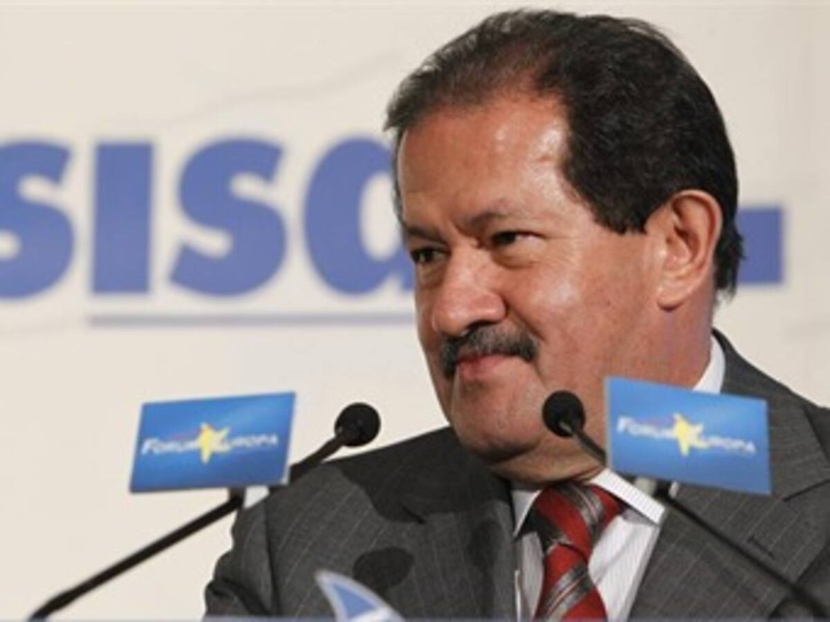 “Los nueve candidatos tenemos las mismas posibilidades” a la OIT: Angelino Garzón