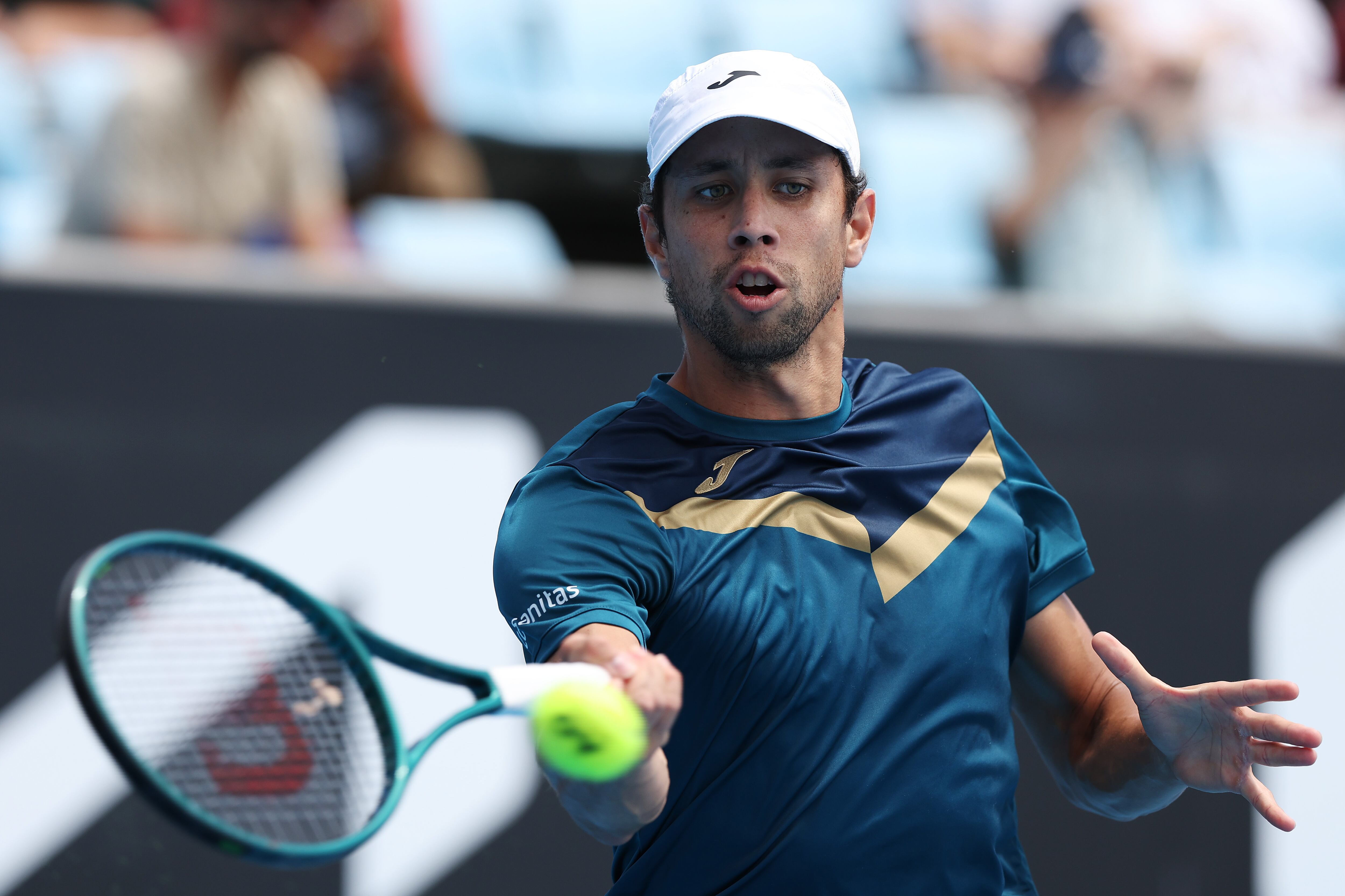 Daniel Galán durante su juego ante Sebastián Báez. (Photo by Darrian Traynor/Getty Images)